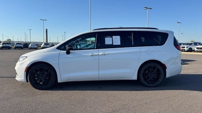 2024 Chrysler Pacifica Touring L HEATED SEATS / LEATHER / 3RD ROW