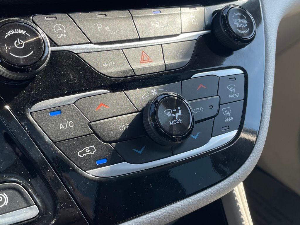 2024 Chrysler Pacifica Limited HEATED SEATS / LEATHER / MOONROOF