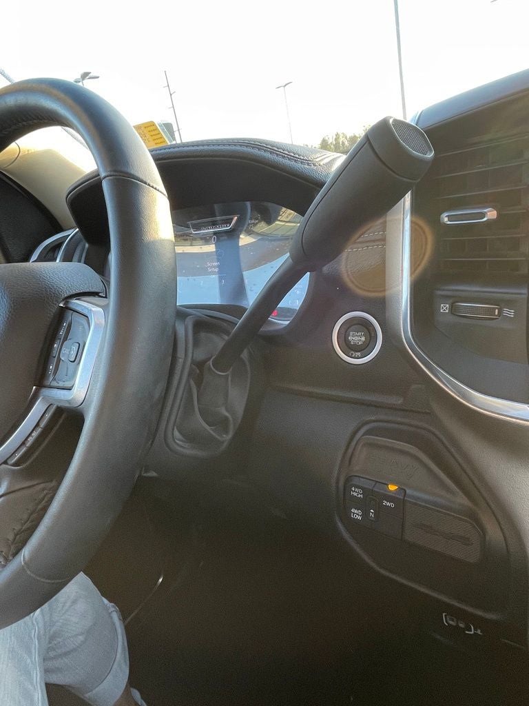 2024 RAM 2500 Laramie 4X4 / ONE OWNER / HEATED SEATS