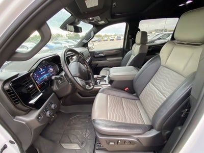 2024 Chevrolet Silverado 1500 ZR2 ONE OWNER / 4X4 / HEATED AND COOLED SEATS