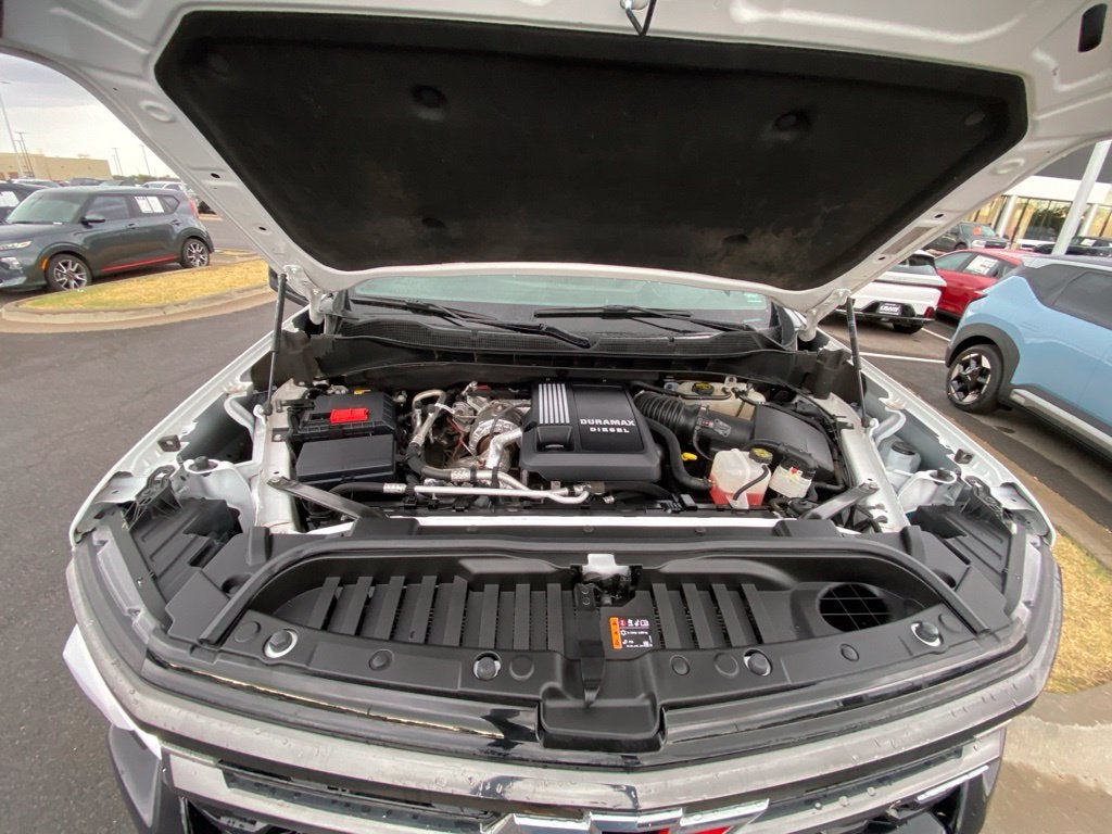 2024 Chevrolet Silverado 1500 ZR2 ONE OWNER / 4X4 / HEATED AND COOLED SEATS
