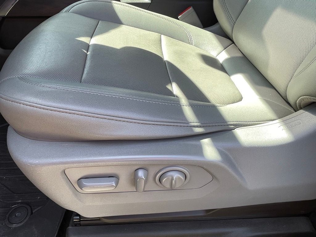 2021 GMC Sierra 1500 SLT 4X4 / ONE OWNER / HEATED SEATS