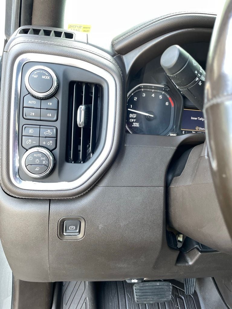 2021 GMC Sierra 1500 SLT 4X4 / ONE OWNER / HEATED SEATS