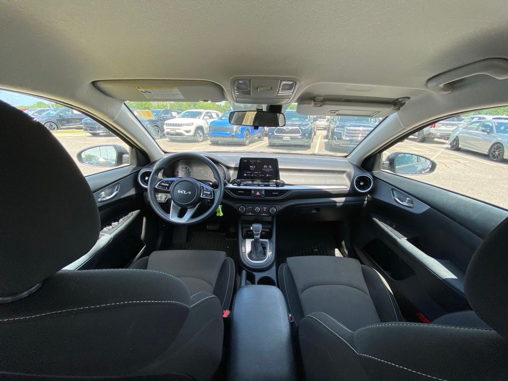 2024 Kia Forte LXS BLIND SPOT / ONE OWNER