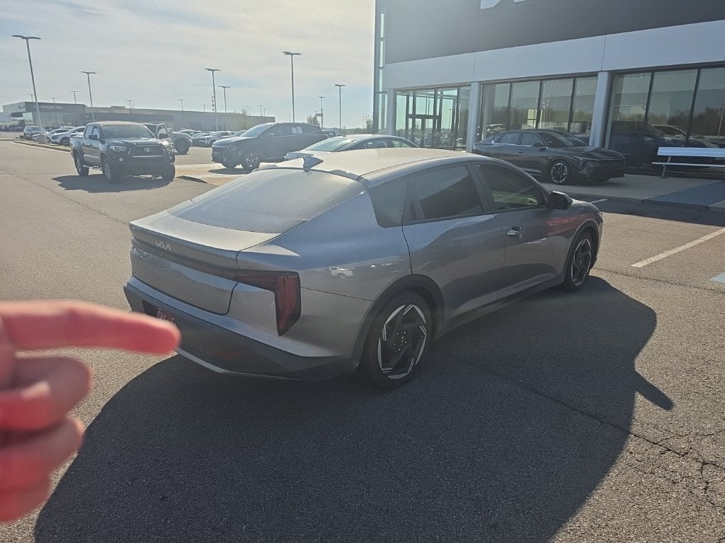 2025 Kia K4 EX