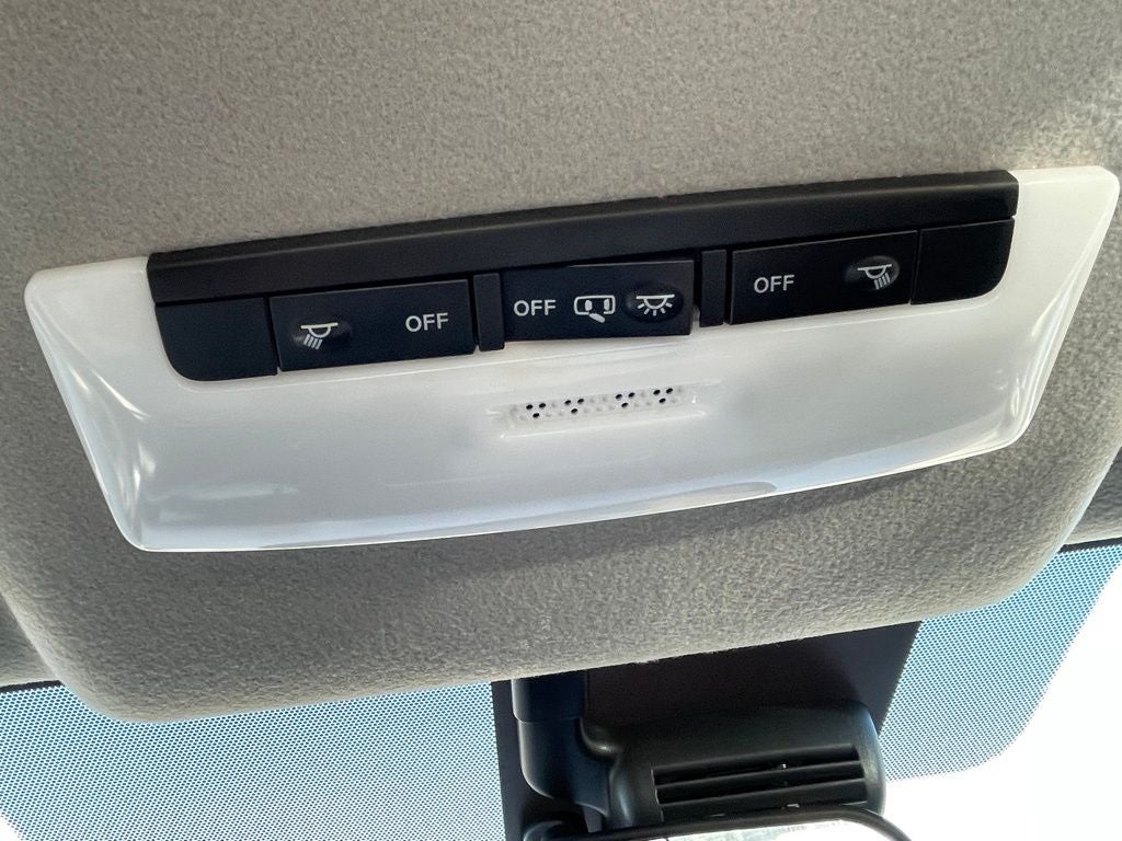 2024 Nissan Versa 1.6 S ONE OWNER / S PLUS PACKAGE