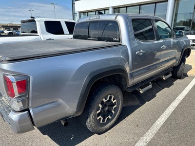 2020 Toyota Tacoma CLEAN CARFAX V6