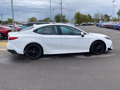 2025 Toyota Camry SE ONE OWNER / CLEAN CARFAX