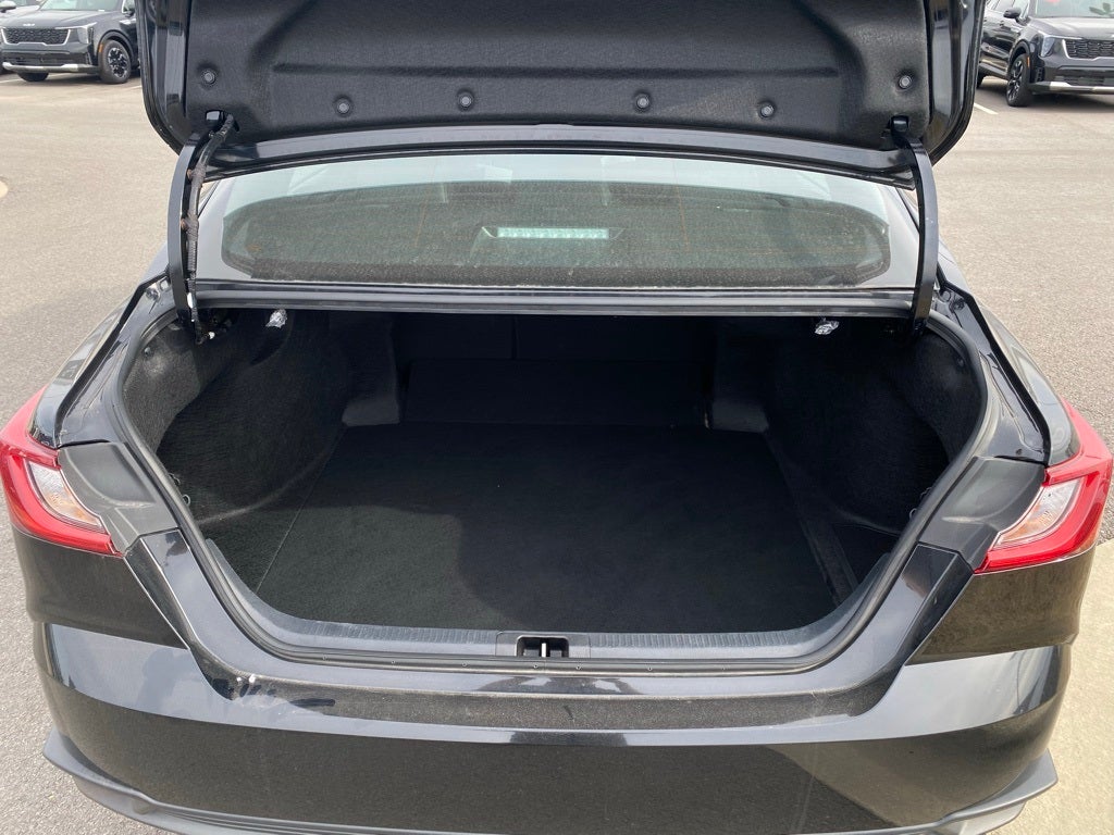 2025 Toyota Camry SE LEATHER / POWER SEAT