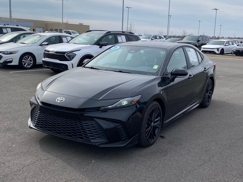 2025 Toyota Camry SE LEATHER / POWER SEAT