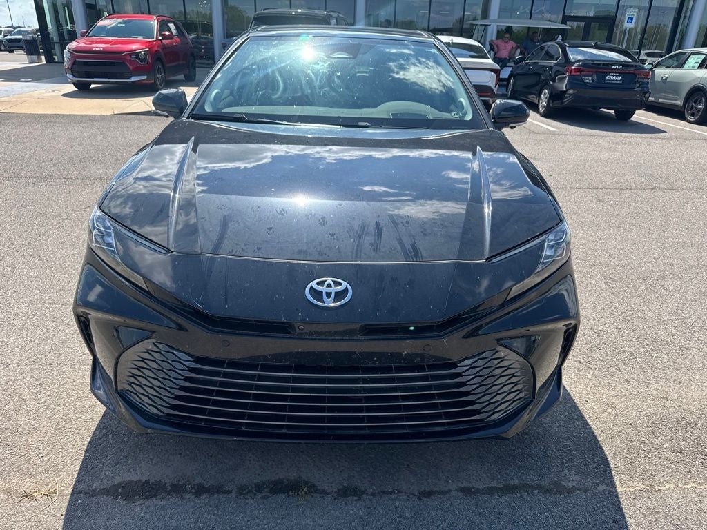 2025 Toyota Camry XLE MOONROOF / AWD / HEATED SEATS