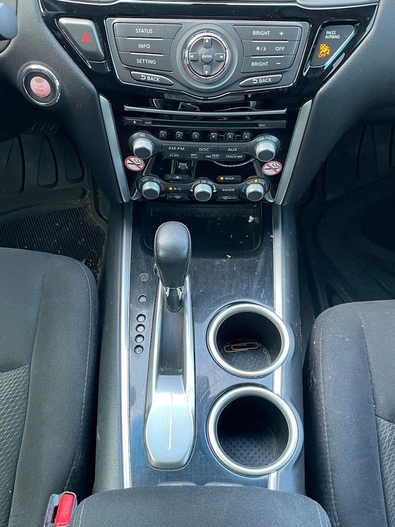 2016 Nissan Pathfinder SV