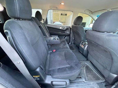 2016 Nissan Pathfinder SV