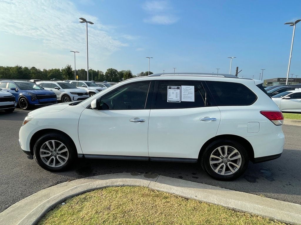 2016 Nissan Pathfinder SV