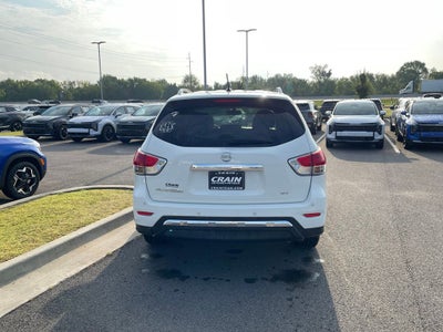 2016 Nissan Pathfinder SV
