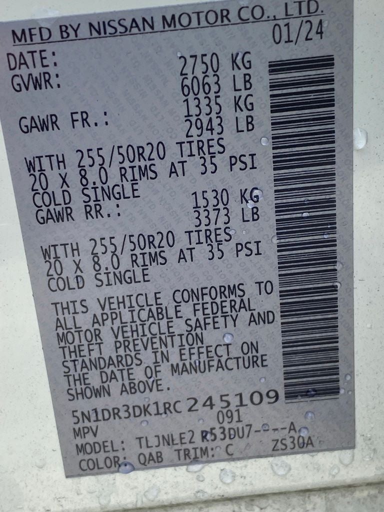 2024 Nissan Pathfinder Platinum 4X4 / HEATED AND COOLED SEATS / LOADED