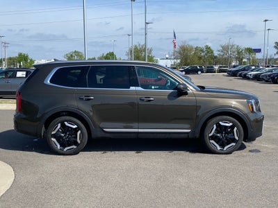 2025 Kia Telluride S AWD / LEATHER / MOONROOF
