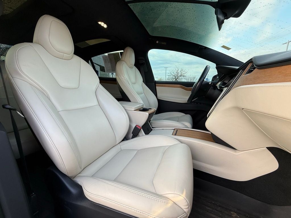 2020 Tesla Model X Long Range AWD / CLEAN CARFAX / HEATED SEATS