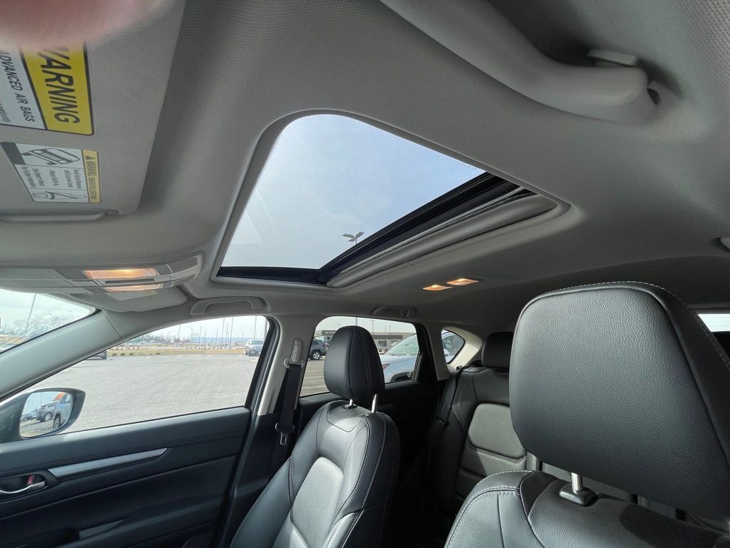 2025 Mazda Mazda CX-5 2.5 S Preferred Package MOONROOF / AWD / HEATED SEATS