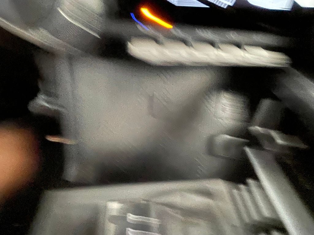 2025 Toyota 4Runner SR5 4X4 / ONE OWNER