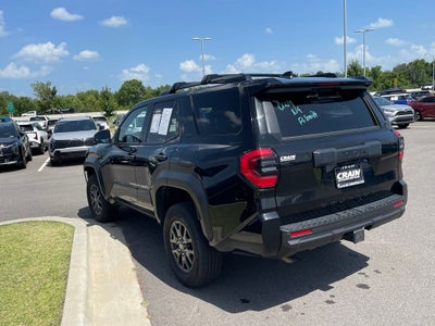 2025 Toyota 4Runner SR5 4X4 / ONE OWNER