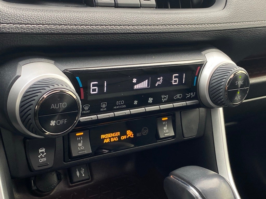 2019 Toyota RAV4 Limited AWD / LEATHER / SUNROOF