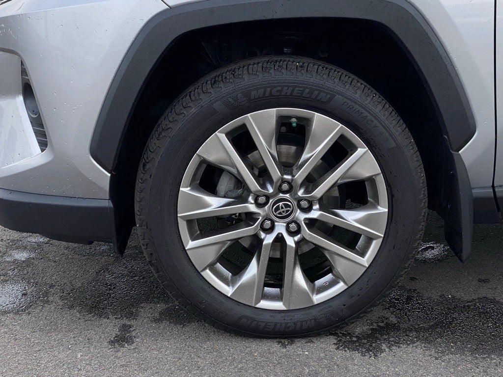 2019 Toyota RAV4 Limited AWD / LEATHER / SUNROOF