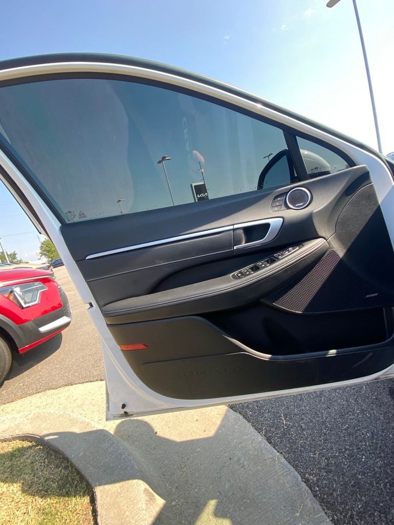 2025 Hyundai SONATA HYBRID Limited MOONROOF / NAV / ONE OWNER / HEATED SEATS