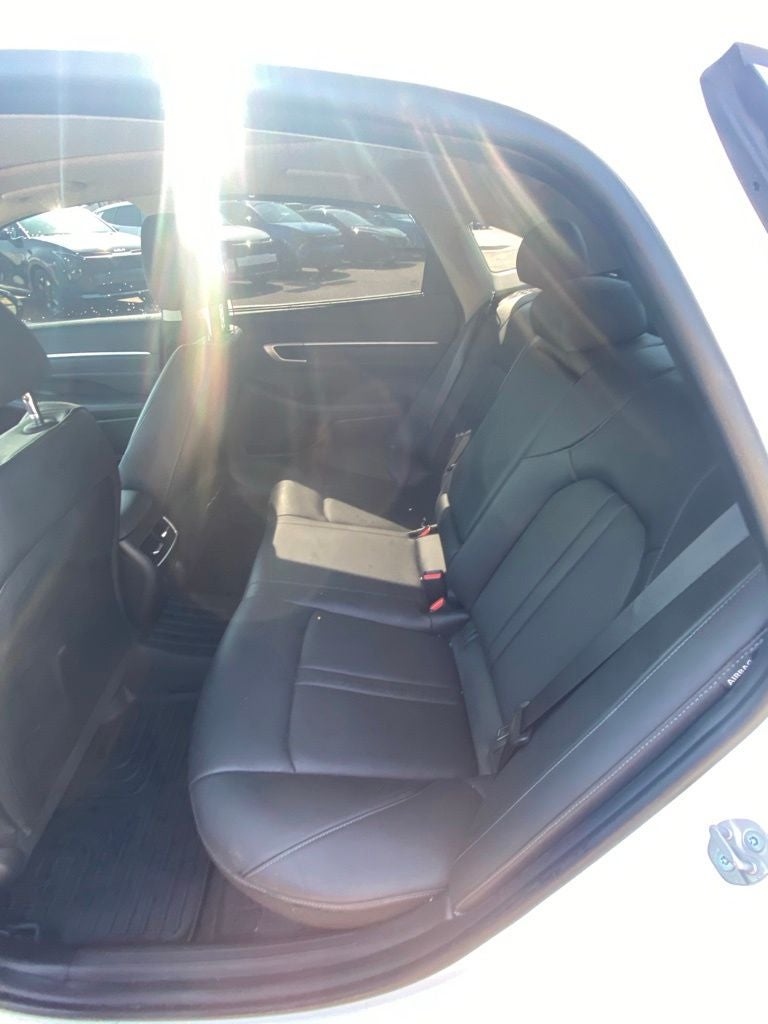 2025 Hyundai SONATA HYBRID Limited MOONROOF / NAV / ONE OWNER / HEATED SEATS