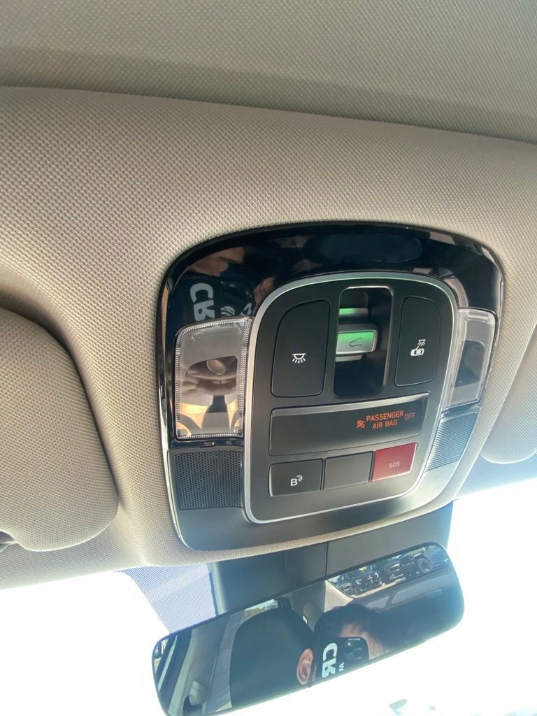 2025 Hyundai SONATA HYBRID Limited MOONROOF / NAV / ONE OWNER / HEATED SEATS