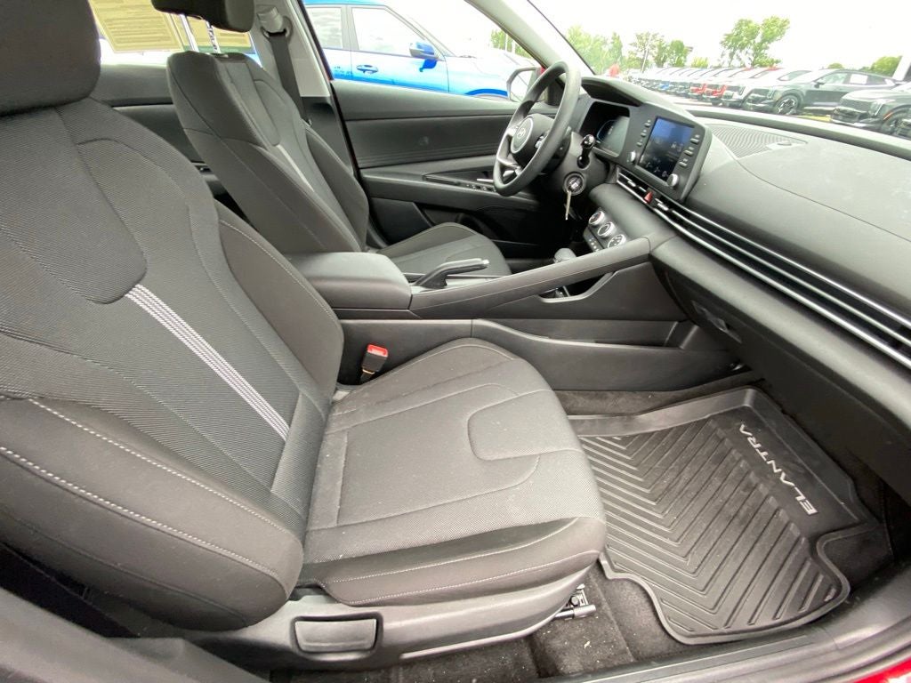 2025 Hyundai ELANTRA SE CLEAN CARFAX