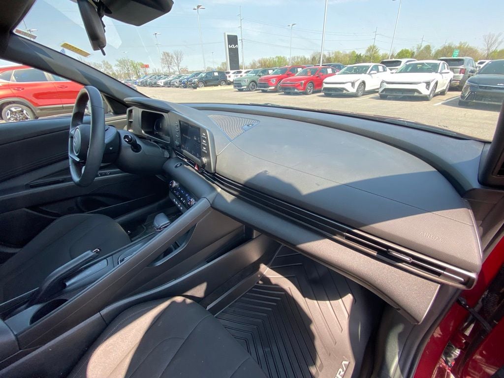 2025 Hyundai ELANTRA SEL Sport CLEAN CARFAX / ONE OWNER