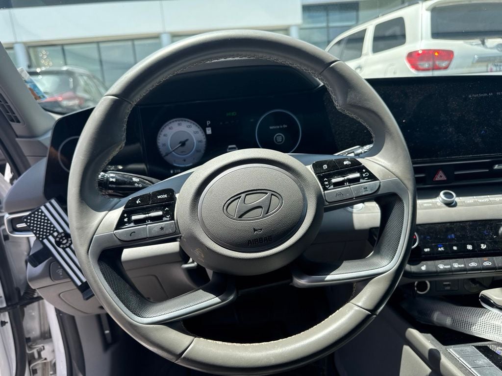 2024 Hyundai ELANTRA SEL NAVIGATION / HEATED SEATS