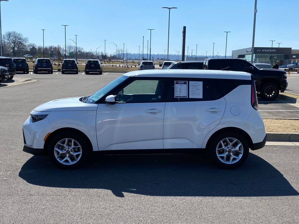2024 Kia Soul LX