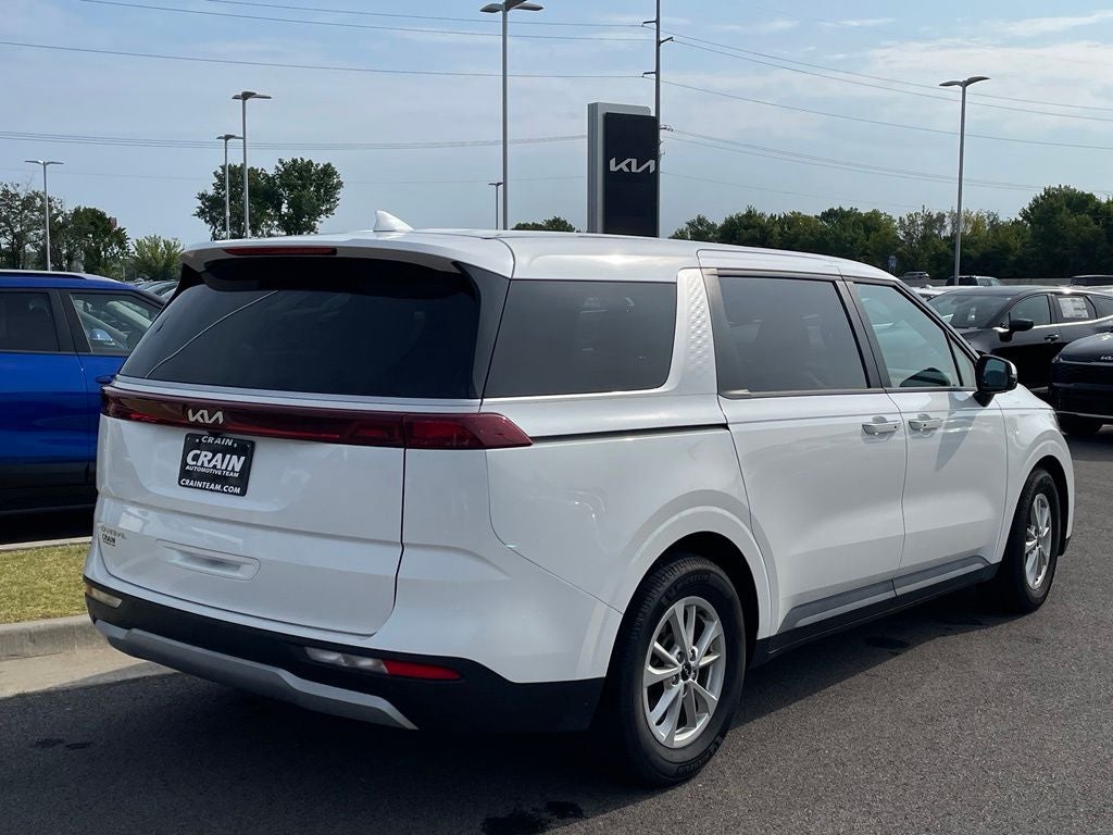 2024 Kia Carnival LX