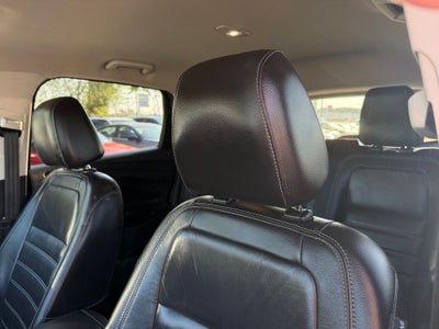 2017 Ford Escape Titanium * Low Miles/ Clean Carfax