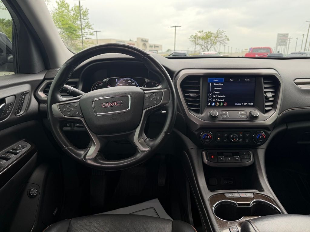 2022 GMC Acadia AT4