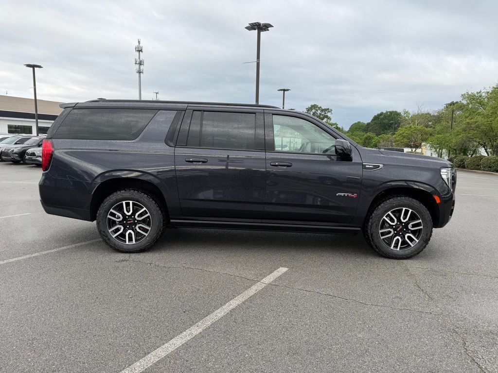 2023 GMC Yukon XL AT4