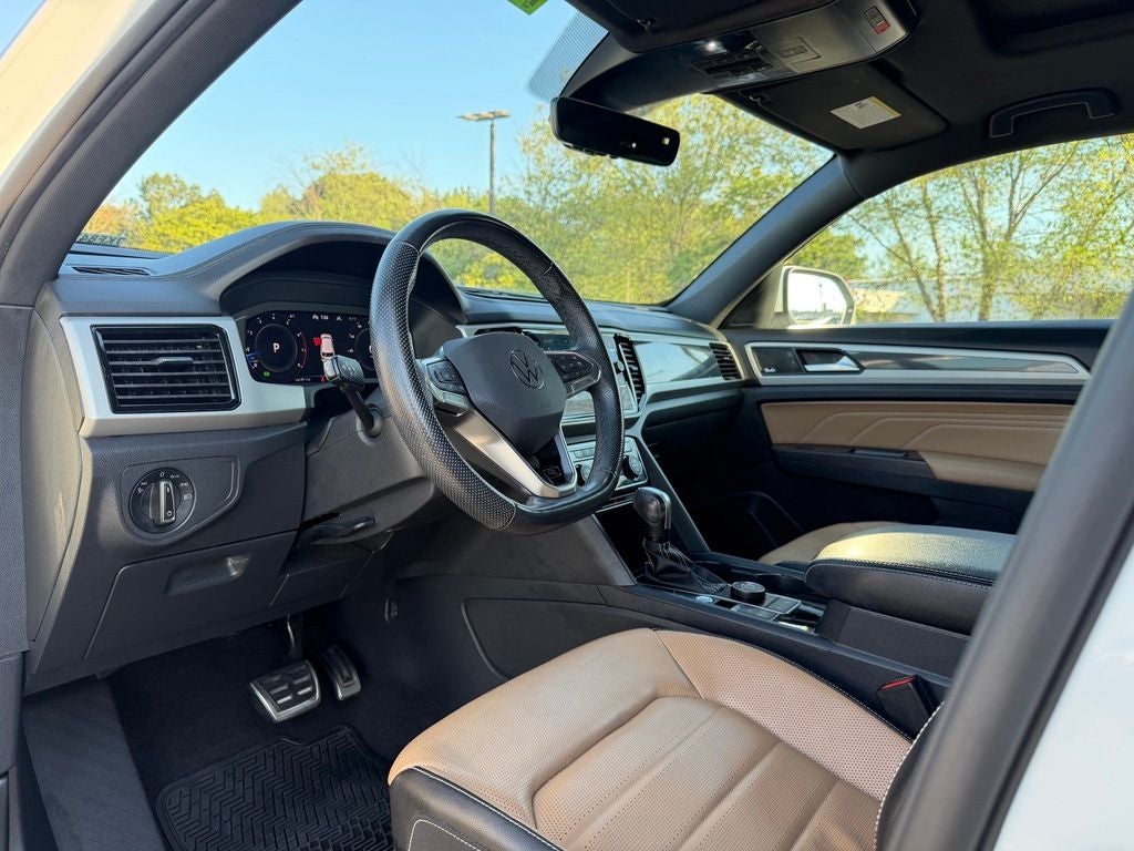 2023 Volkswagen Atlas Cross Sport 3.6L V6 SEL Premium R-Line