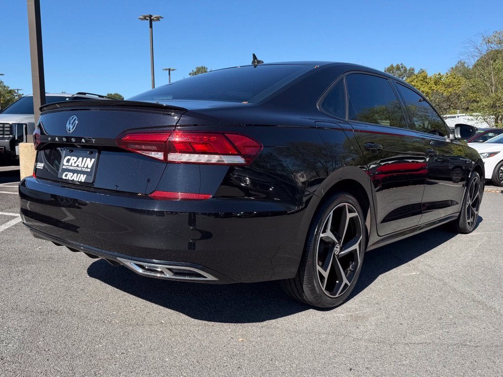 2021 Volkswagen Passat 2.0T R-Line R-Line w/ Sunroof