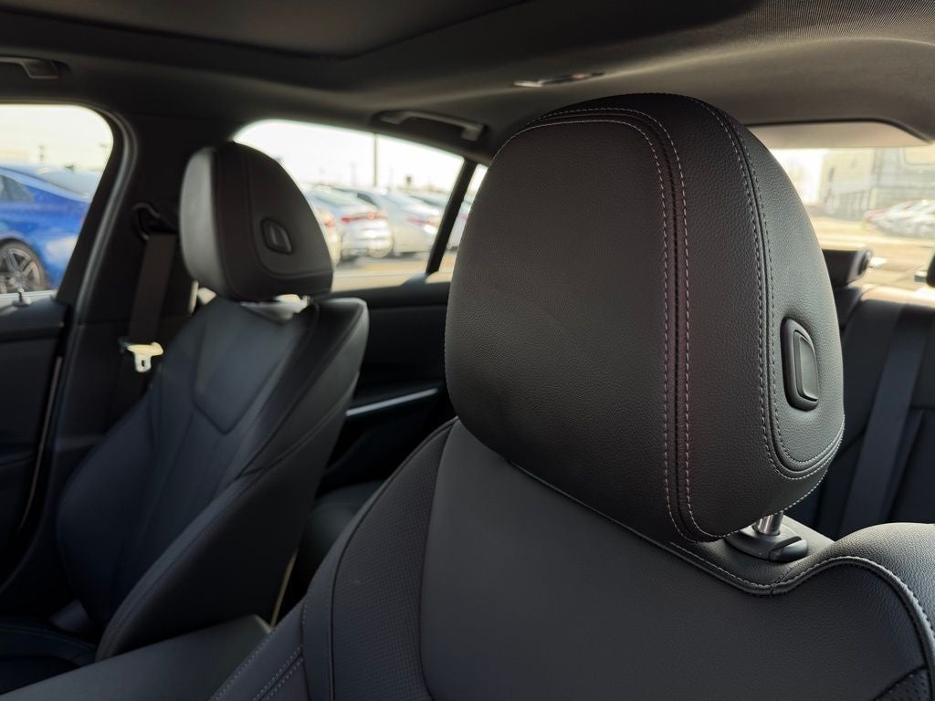 2025 BMW 3 Series 330i