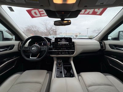 2022 Nissan Pathfinder Platinum