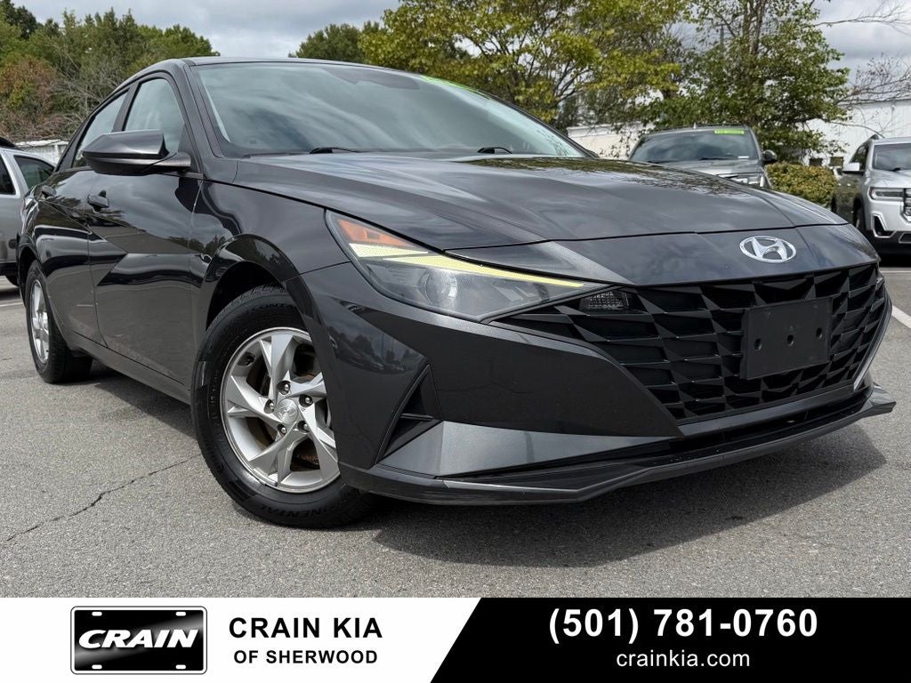 2022 Hyundai ELANTRA SE