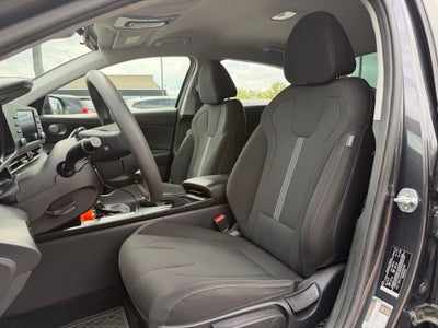 2022 Hyundai ELANTRA SE