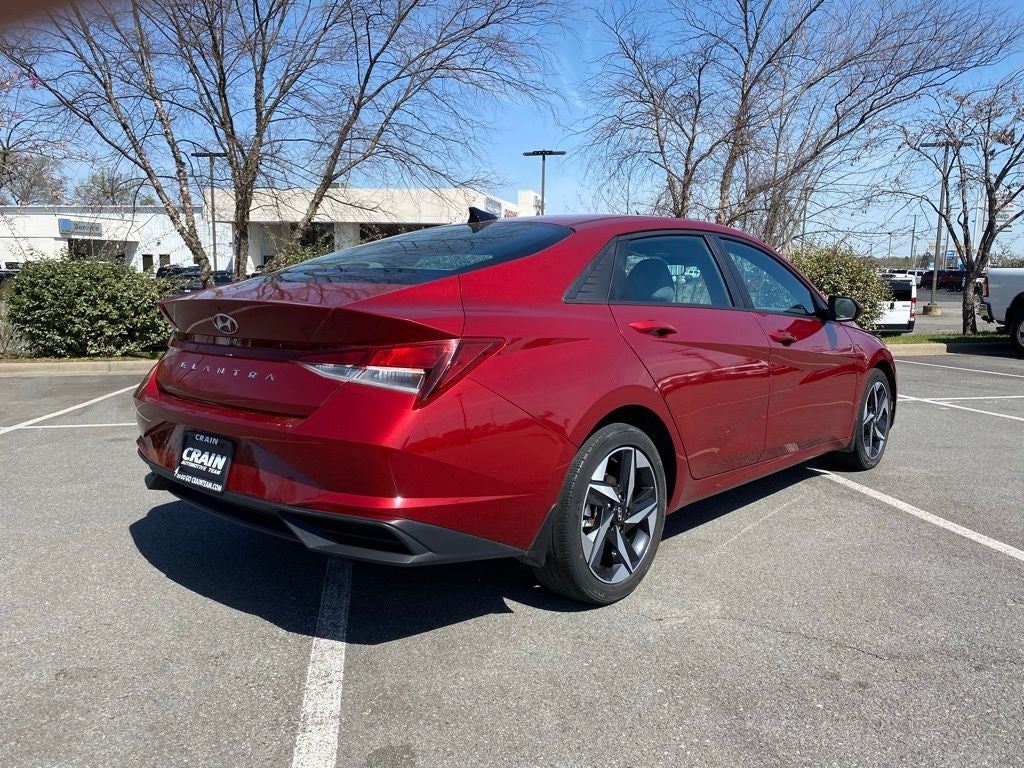 2023 Hyundai ELANTRA SEL
