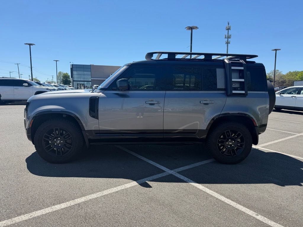 2022 Land Rover Defender 110 X-Dynamic SE