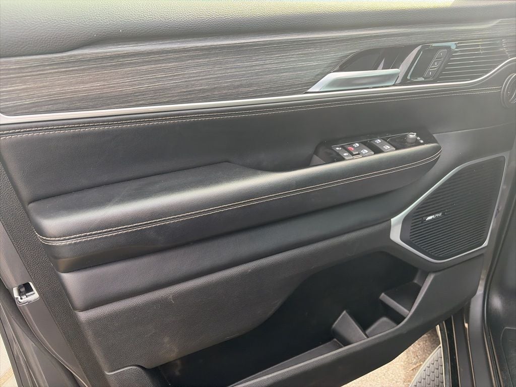 2024 Jeep Wagoneer Series II 4X4 NAPPA LEATHER, COOLED SEATS!