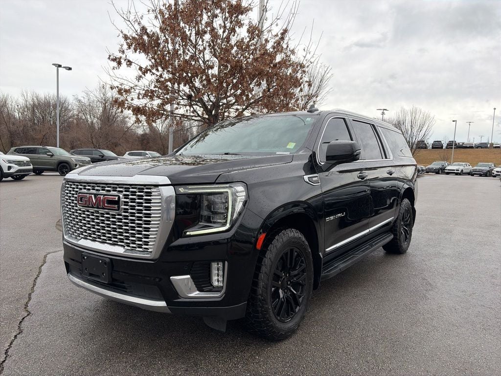 2022 GMC Yukon XL Denali AWD BLACKOUT