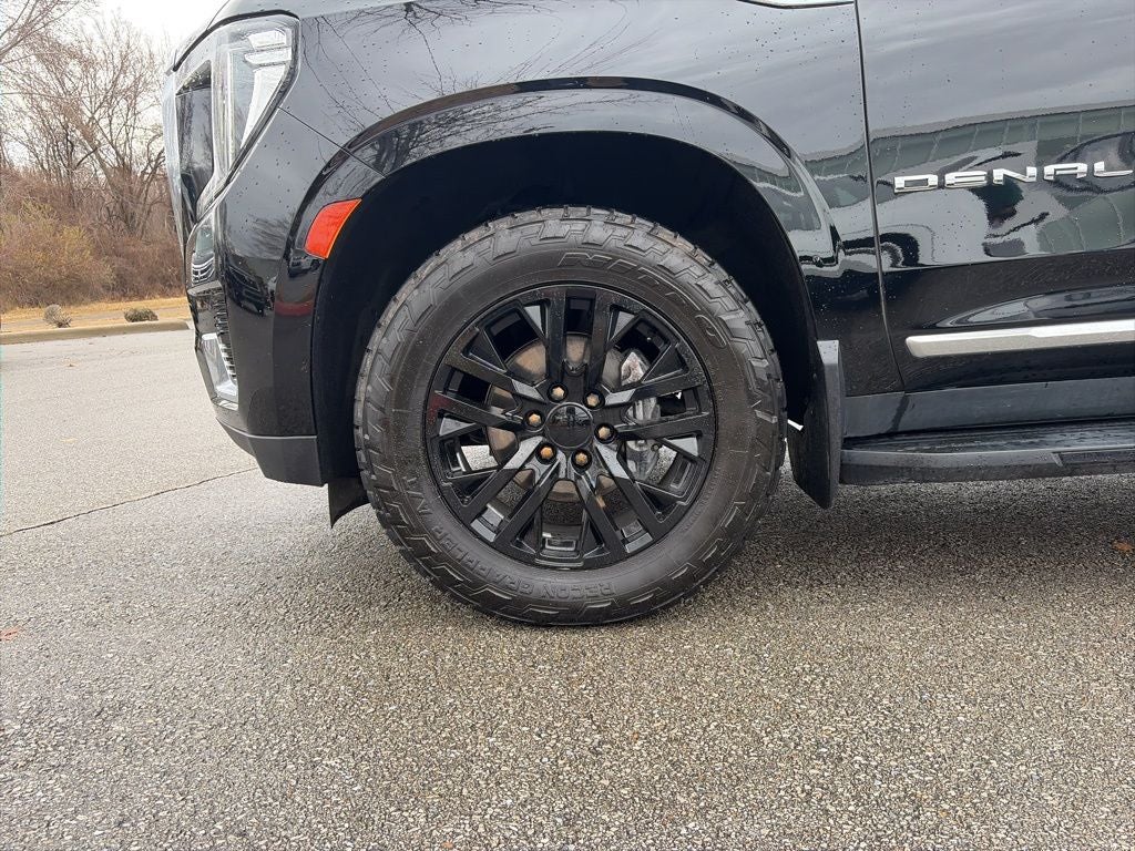 2022 GMC Yukon XL Denali AWD BLACKOUT