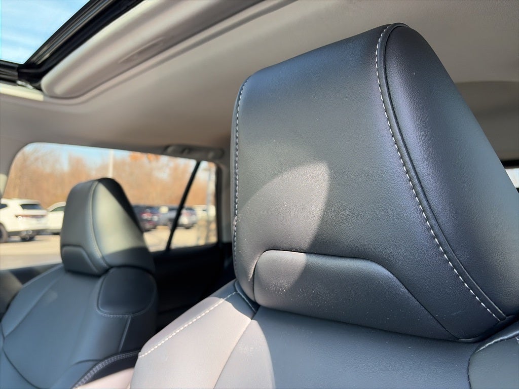 2021 Toyota RAV4 XLE Premium 1-OWNER